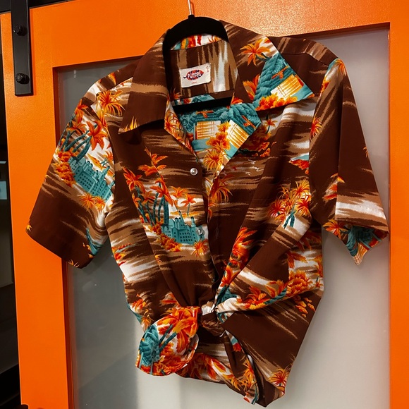 Vintage Hawaiin shirt - Picture 2 of 5